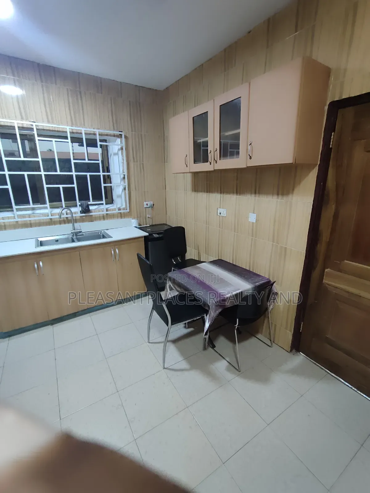 Furnished 3bdrm Apartment in Pleasantplaces, Ashaley Botwe for rent
