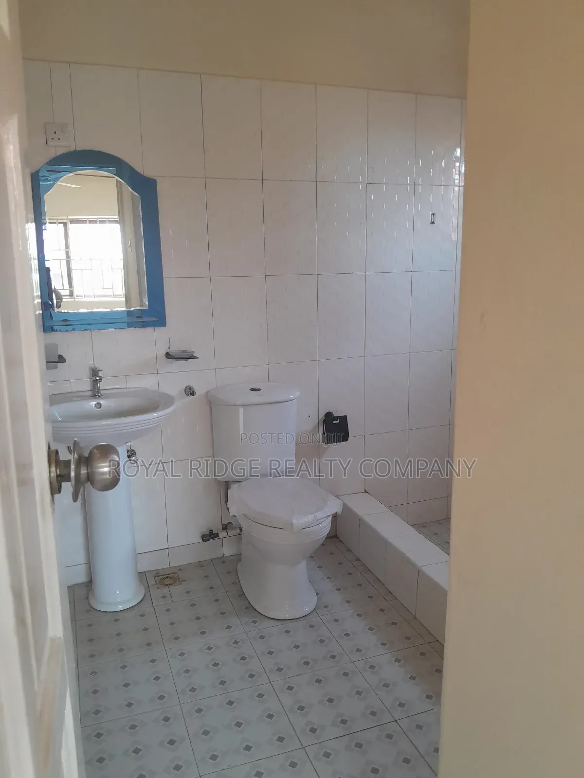 3bdrm House in Devtraco Community, Accra Metropolitan for rent