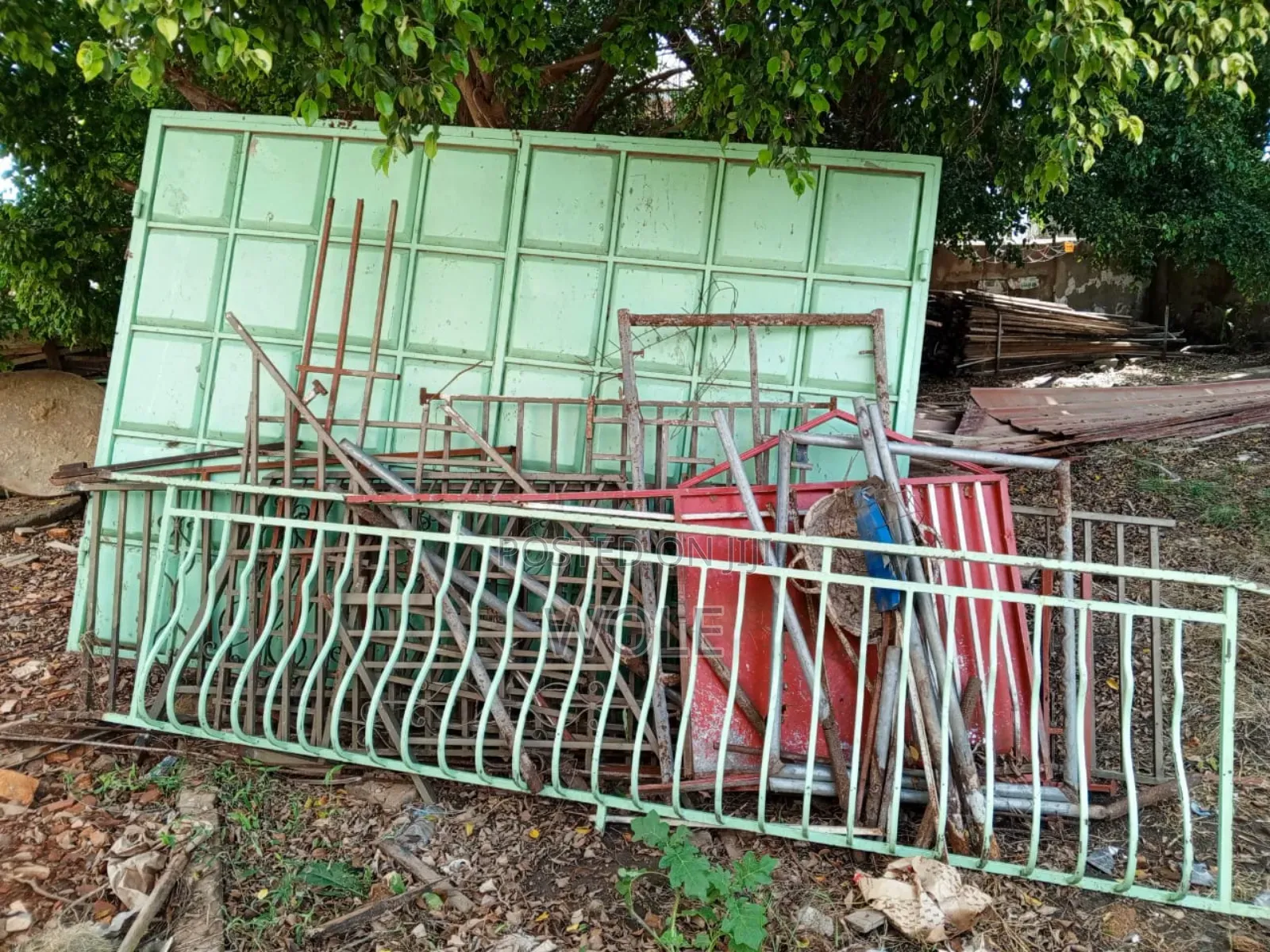 Metal Scraps Incl. Metal Gate Fence Razor Wire (2 Plots)