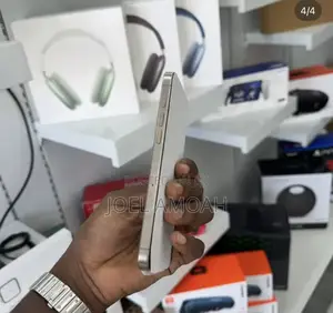New Apple iPhone 15 Pro Max 512 GB Silver