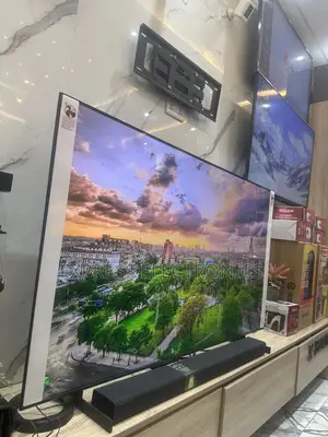 Samsung UHD Smart 65”DU8000 Glossy Television