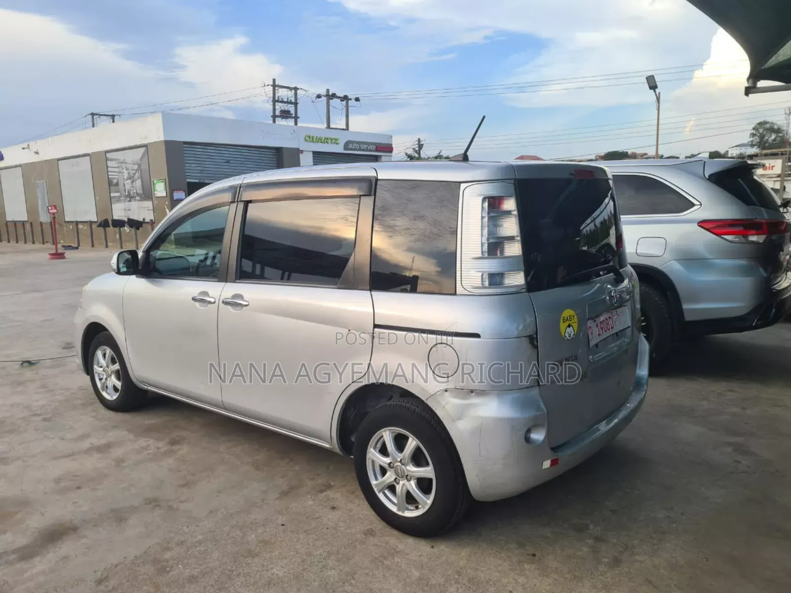 Toyota Sienta 1.5 FWD 2014 Silver
