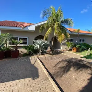 5bdrm House in Regimanuel Spintex, for rent