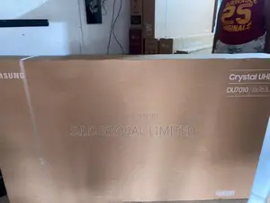 Slim Look Design65” Crystal Uhd Du7000 Tizen Os Smart Tv
