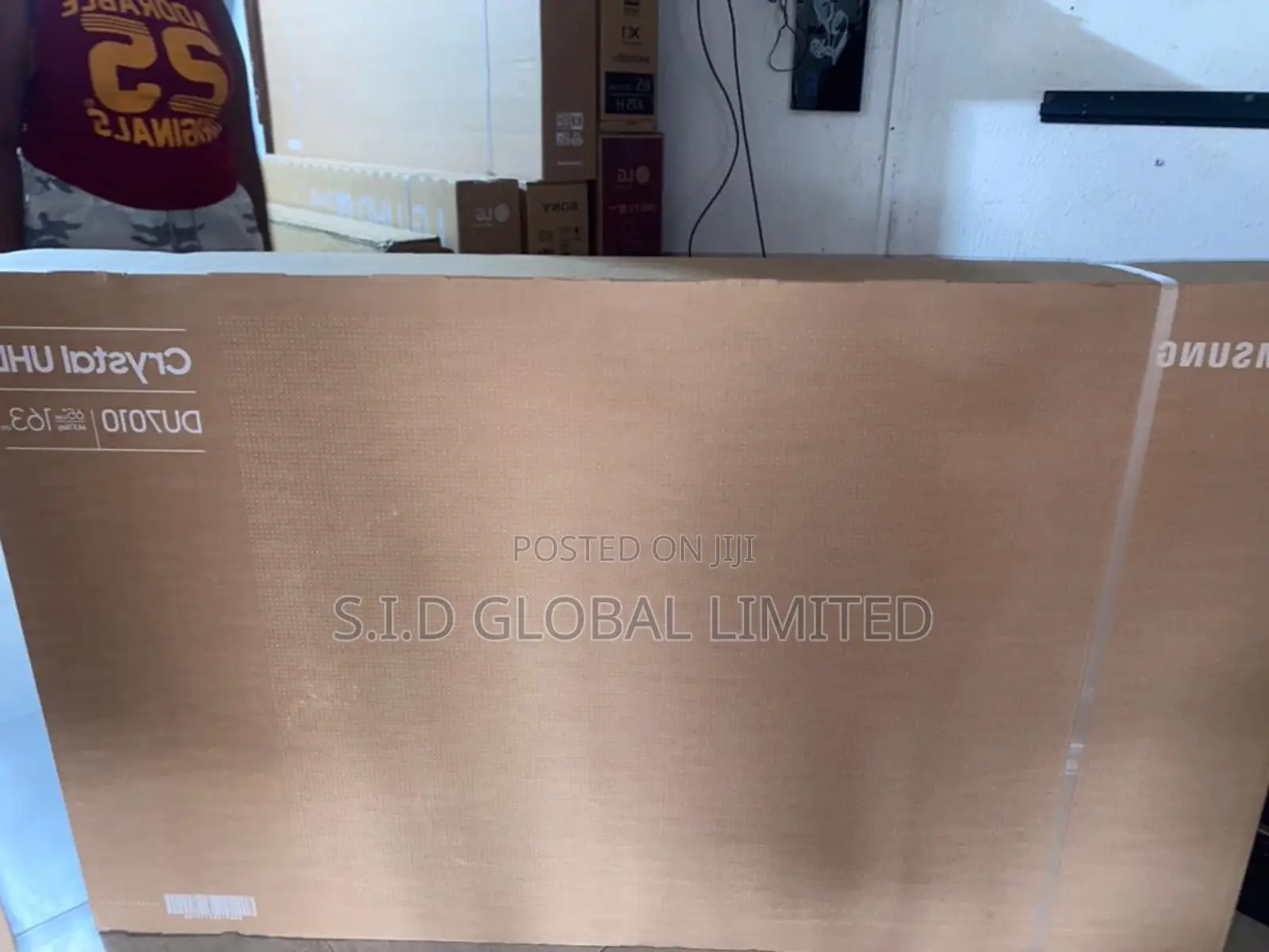 Slim Look Design65” Crystal Uhd Du7000 Tizen Os Smart Tv