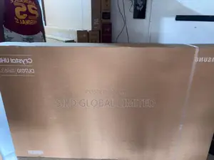 Slim Look Design65” Crystal Uhd Du7000 Tizen Os Smart Tv
