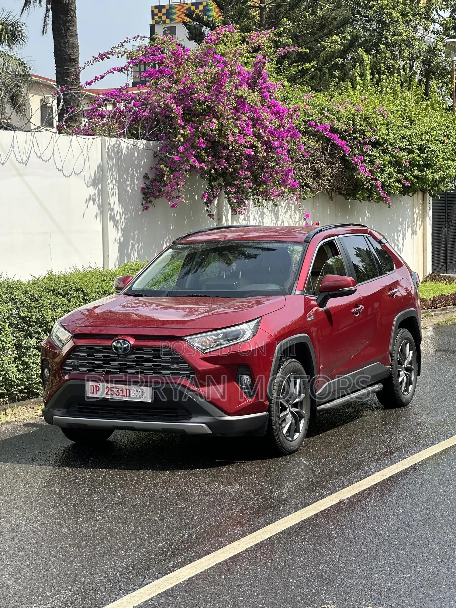 Toyota RAV4 Limited AWD 2020 Red
