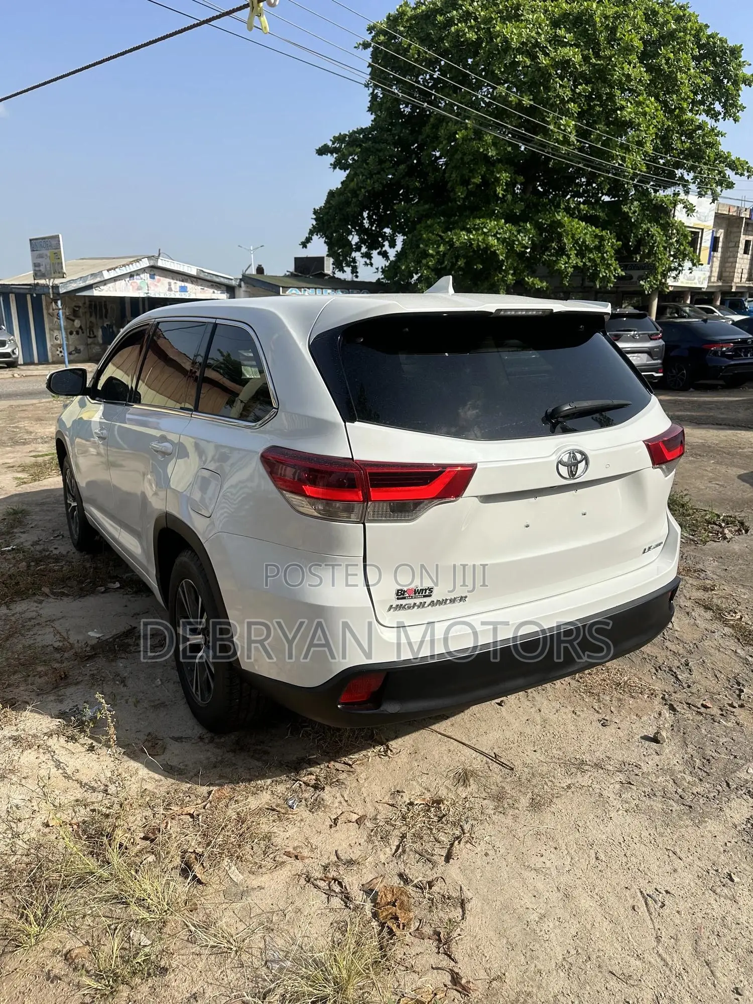 Toyota Highlander LE Plus 4x4 V6 (3.5L 6cyl 8A) 2017 White