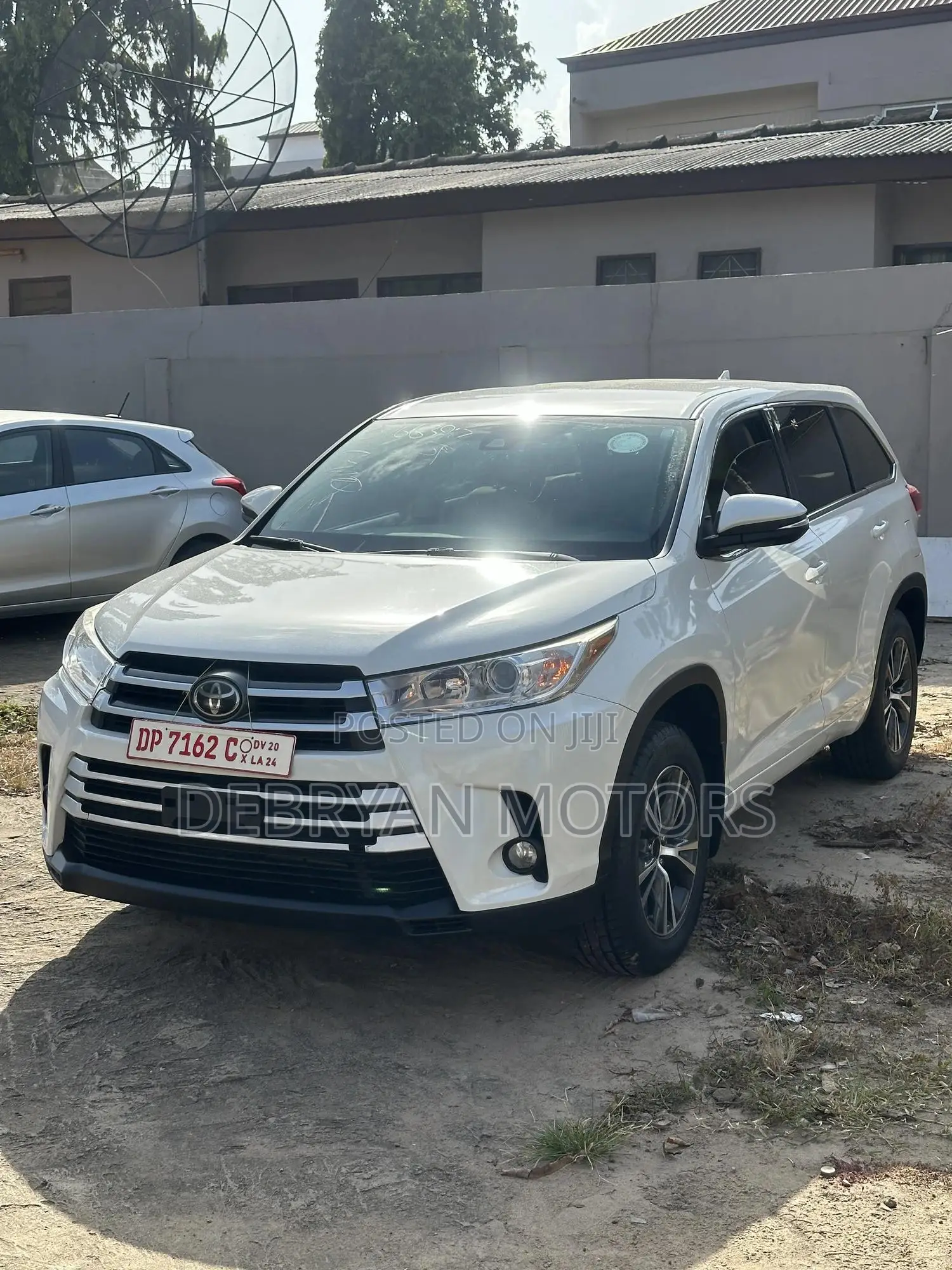 Toyota Highlander LE Plus 4x4 V6 (3.5L 6cyl 8A) 2017 White