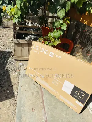 Modern,Elegant Slim UHD Smart LG 43” UR73