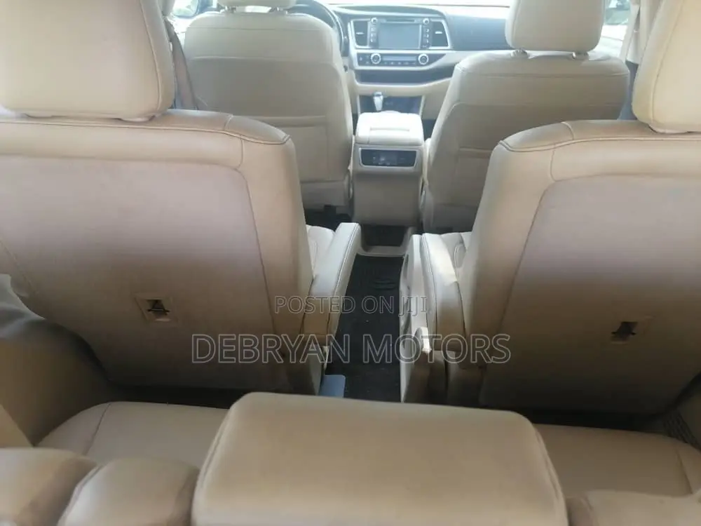 Toyota Highlander XLE 2019 Burgundy