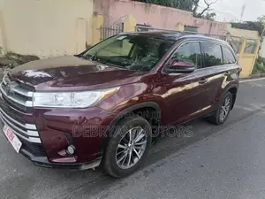 Toyota Highlander XLE 2019 Burgundy
