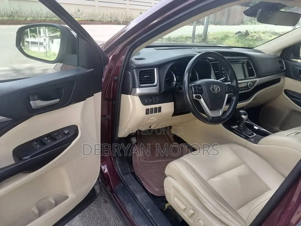 Toyota Highlander XLE 2019 Burgundy
