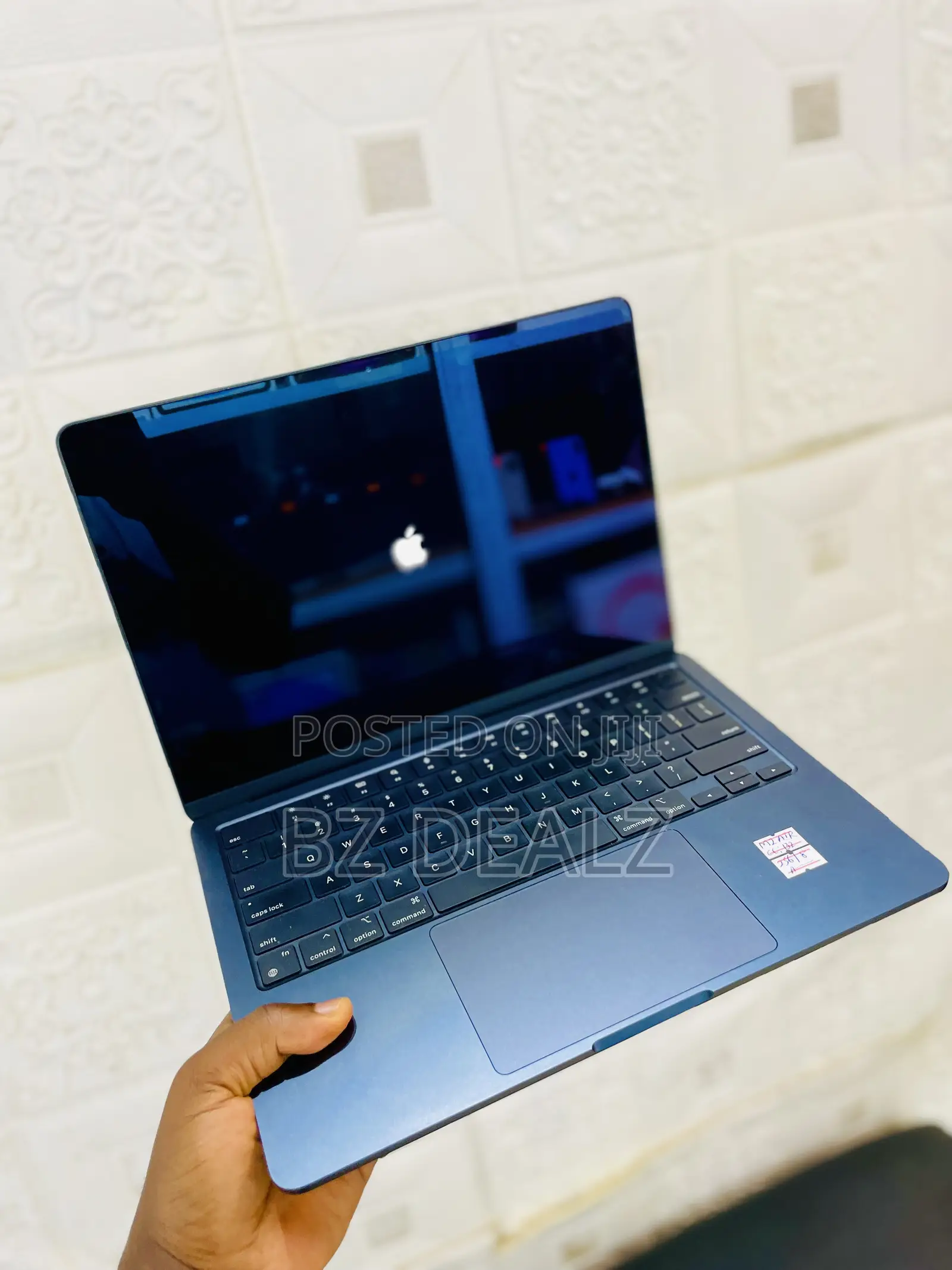 Laptop Apple MacBook Air 2022 M2 8GB Apple M2 SSD 256GB