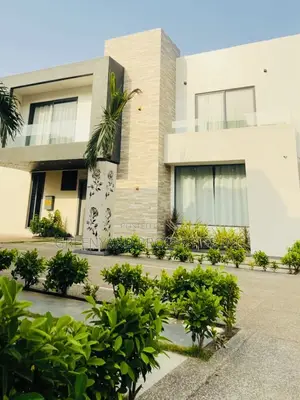 5bdrm House in Ashaley Botwe for sale