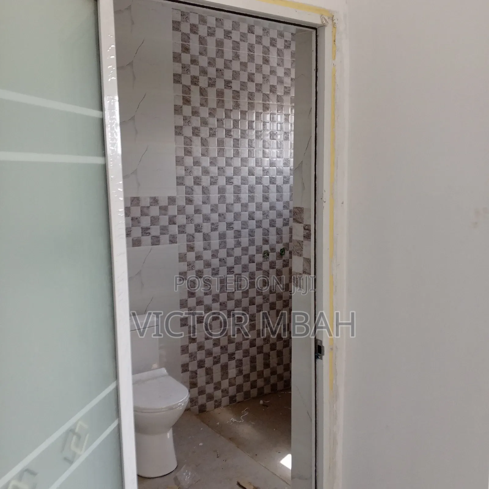 4bdrm Duplex in Community 25 Tema, Accra Metropolitan for sale