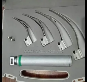 Fiber Optic Macintosh Layrngoscope Set With 4 Blades