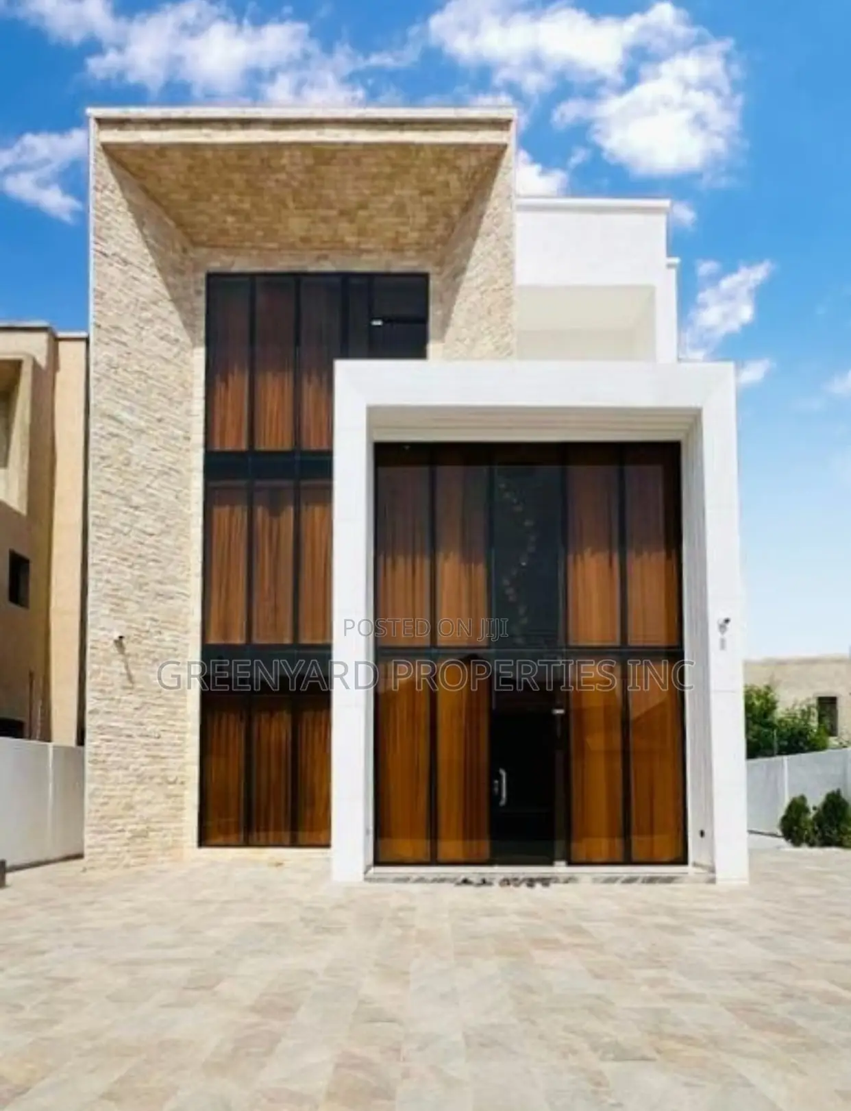 5bdrm Mansion in Ashaley Botwe for sale