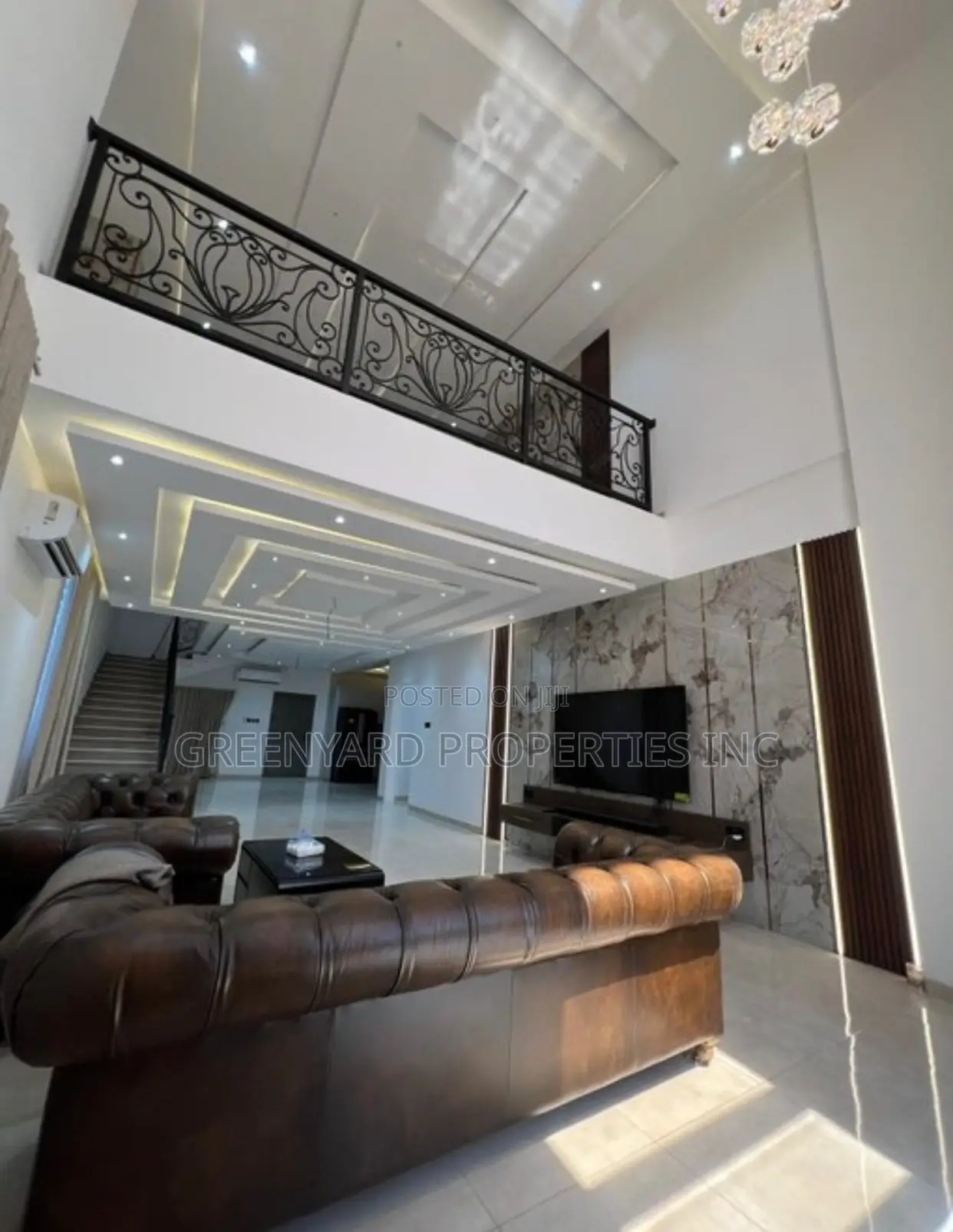 5bdrm Mansion in Ashaley Botwe for sale