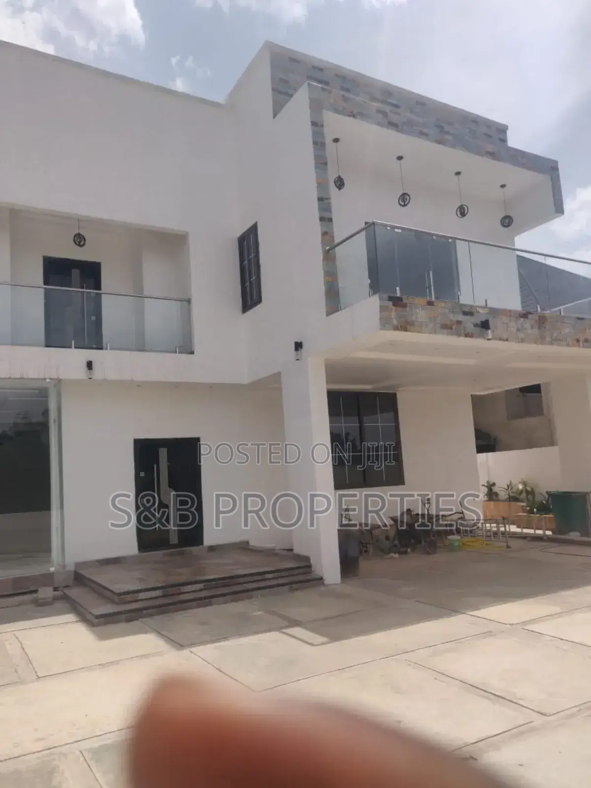 5bdrm House in Ashomang Estate for sale