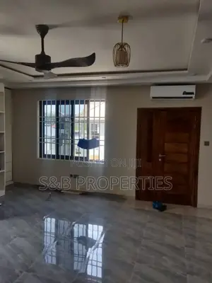 5bdrm House in Ashomang Estate for sale