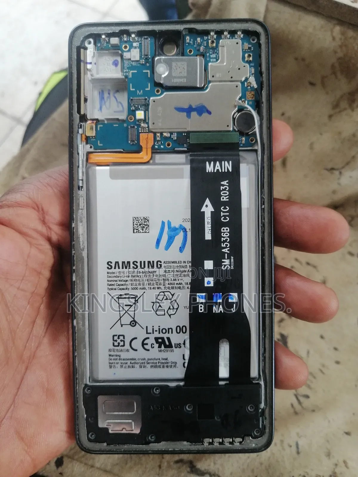 iPhones and Androids Specialists.