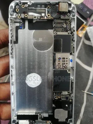 iPhones and Androids Specialists.