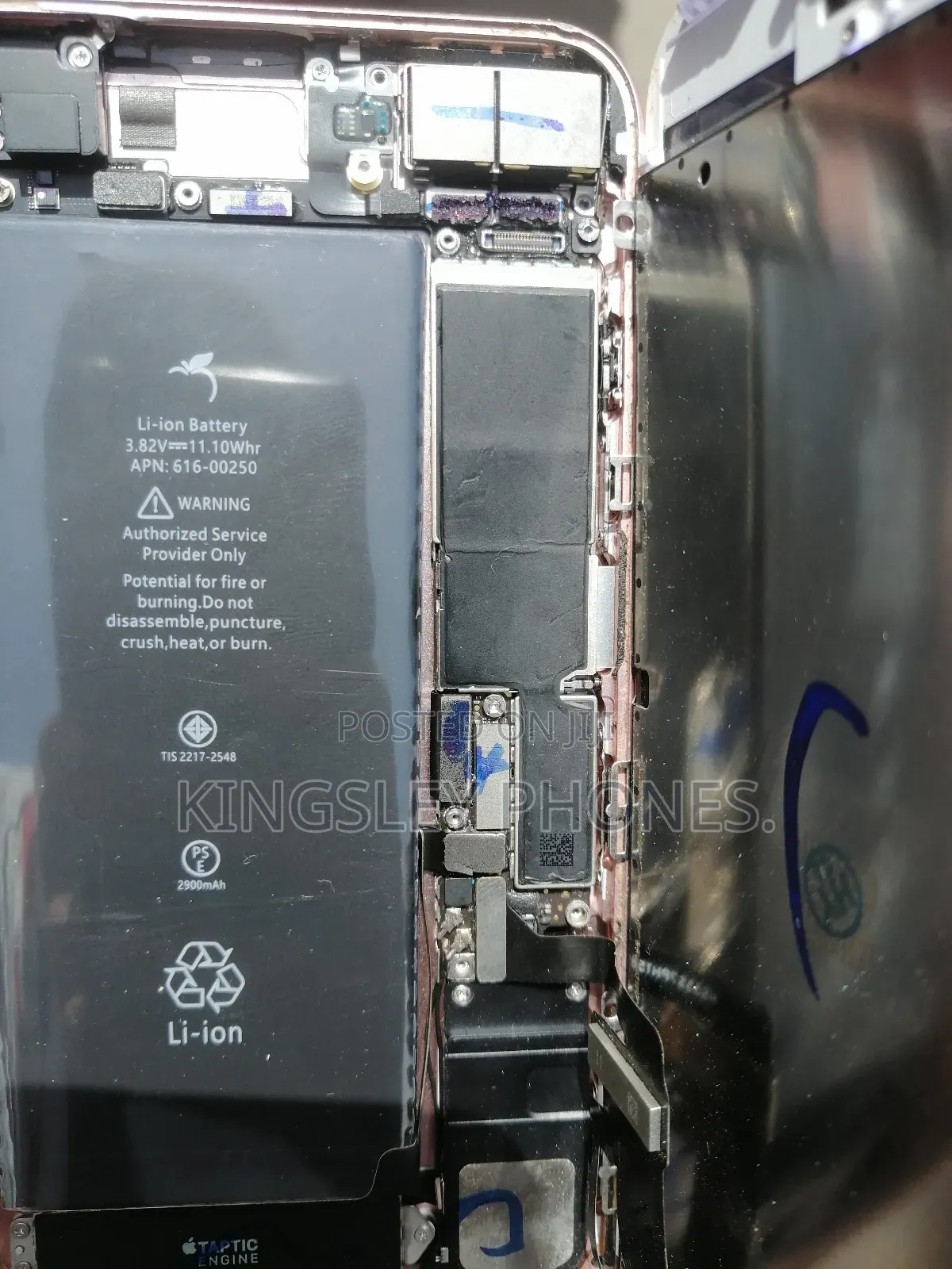 iPhones and Androids Specialists.
