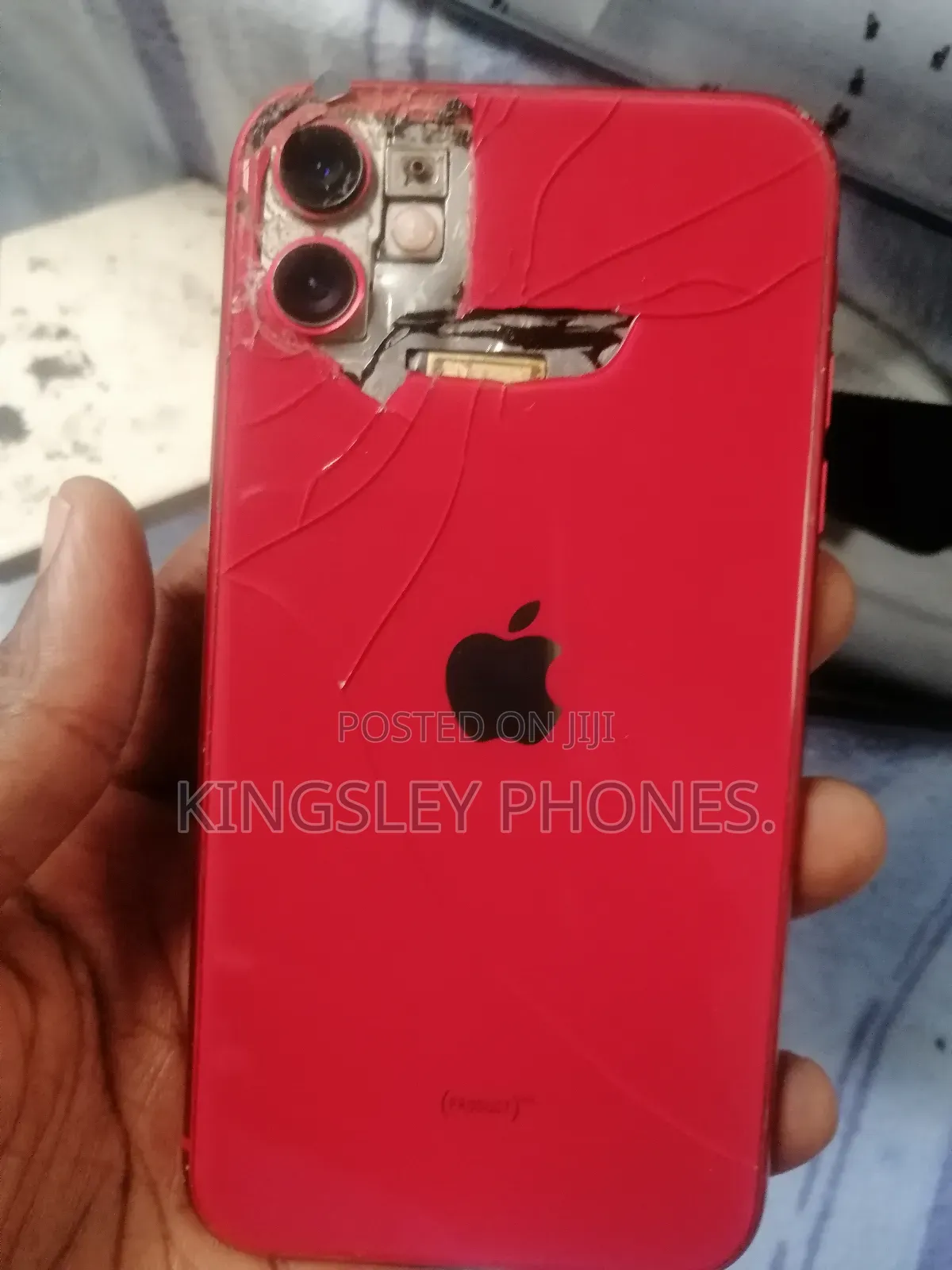 iPhones and Androids Specialists.