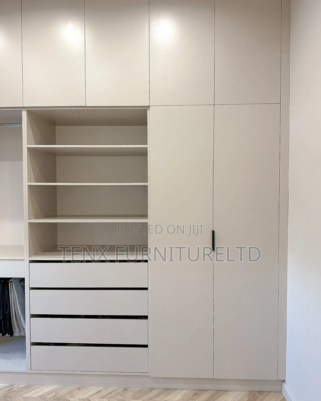 Custom (Wardrobe)