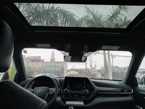 Toyota Highlander XSE 2021 Silver