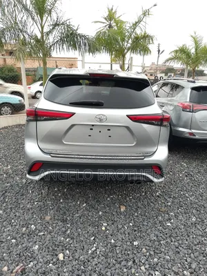 Toyota Highlander XSE 2021 Silver