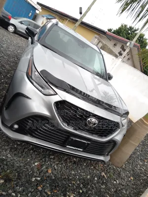 Toyota Highlander XSE 2021 Silver