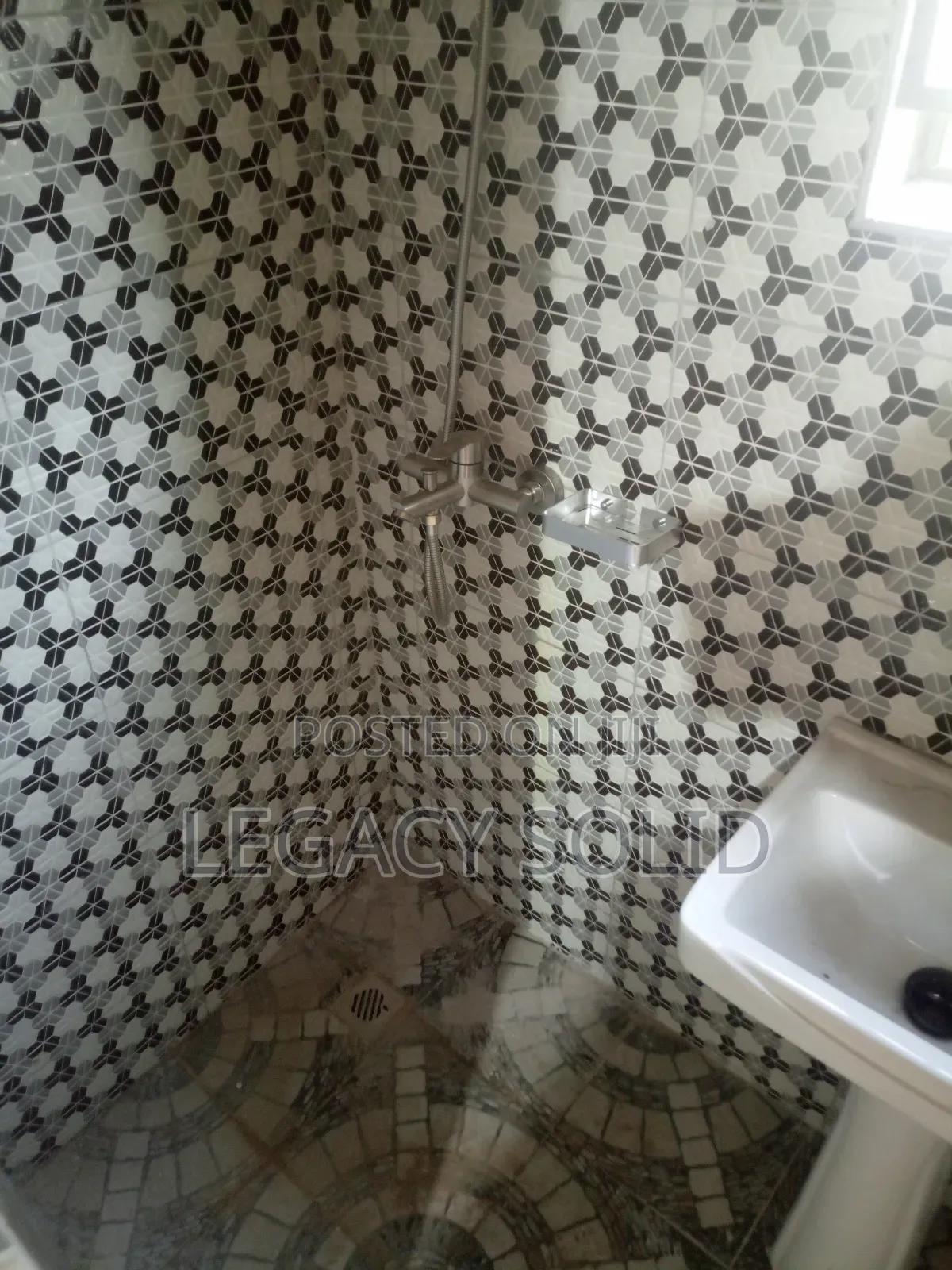 1bdrm Apartment in Legacy Solid Real, Teshie for rent