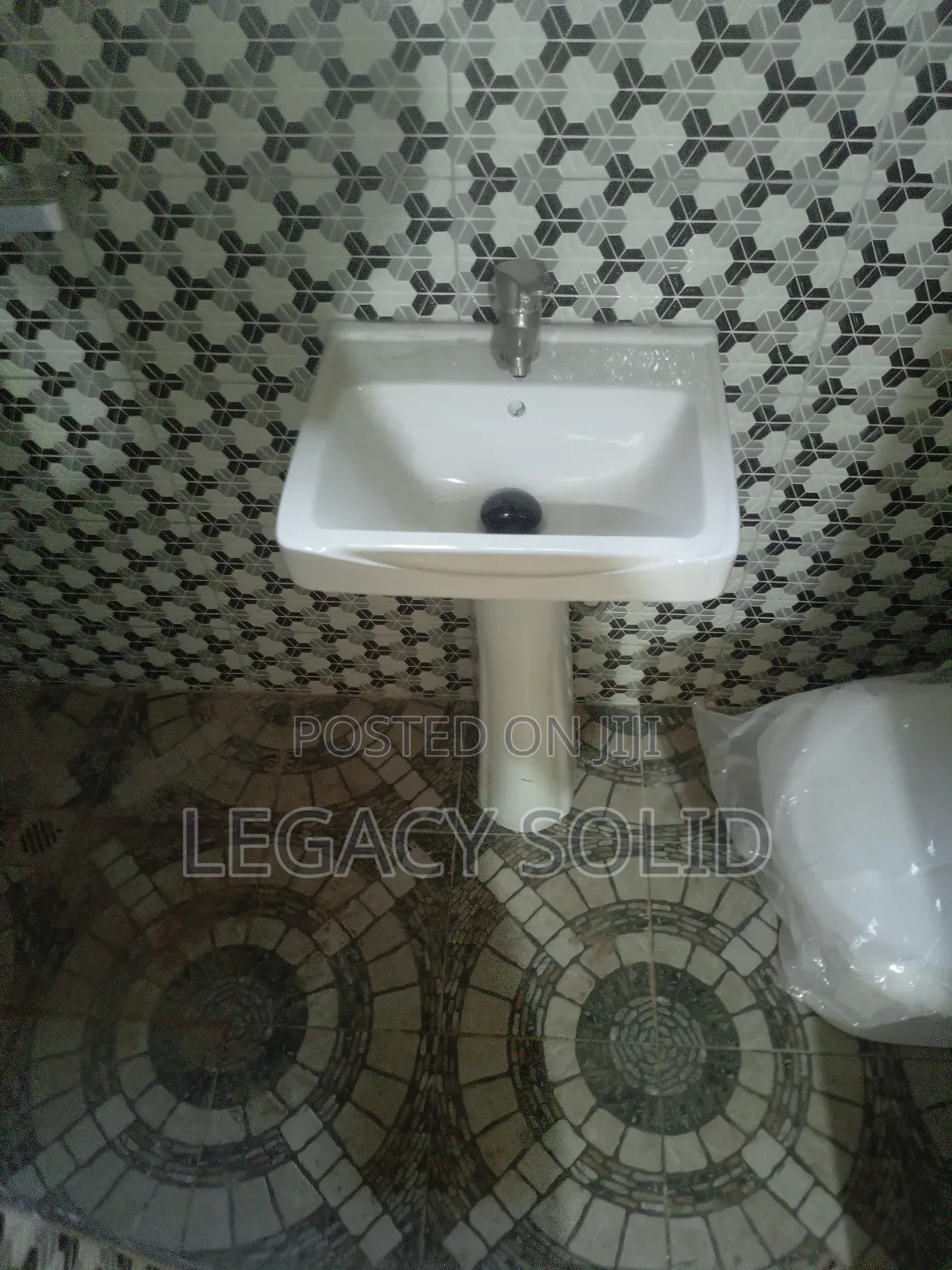 1bdrm Apartment in Legacy Solid Real, Teshie for rent