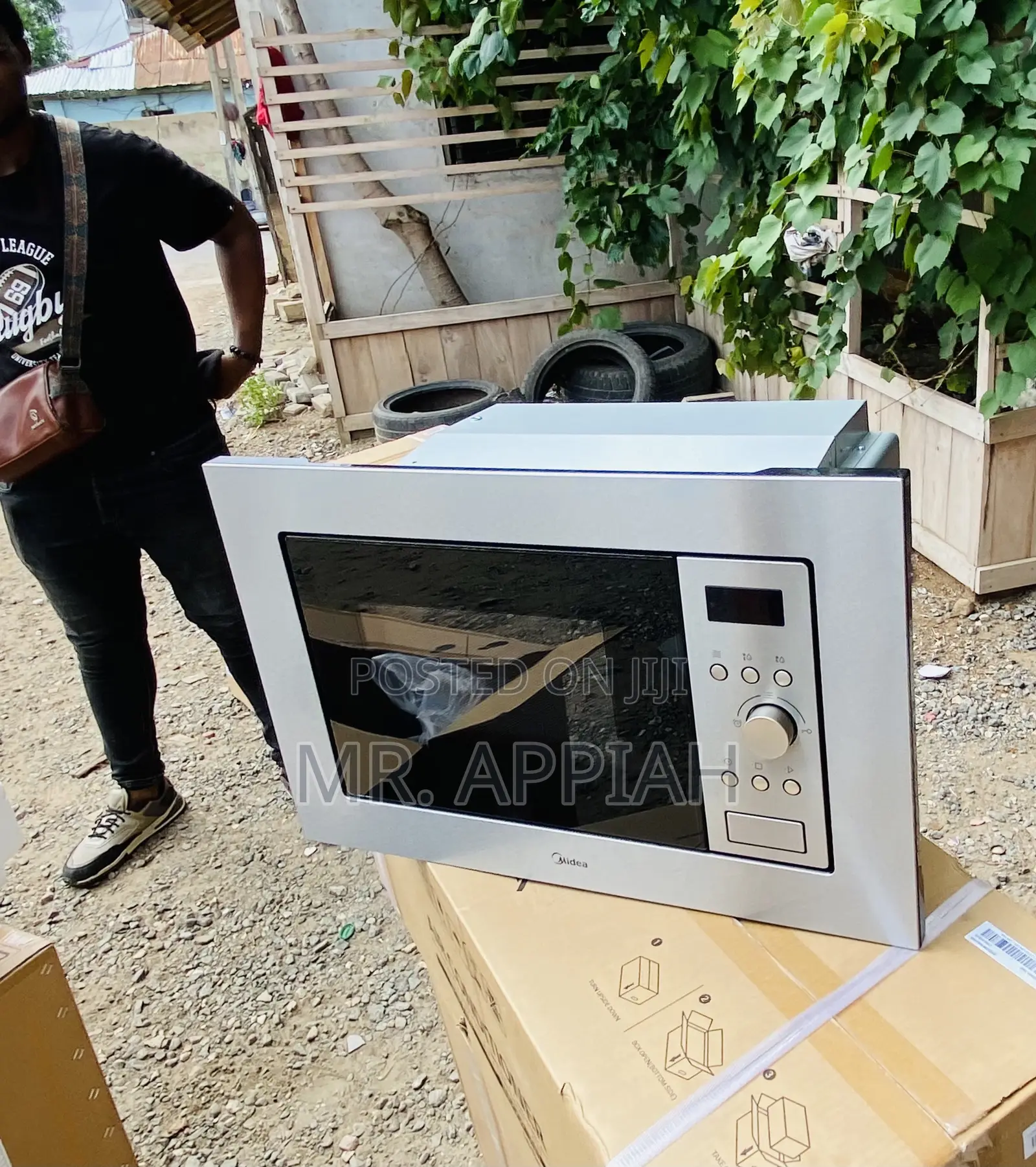 Latest,Reliable and Affordable Midea 17L(Am717bs7)Microwave