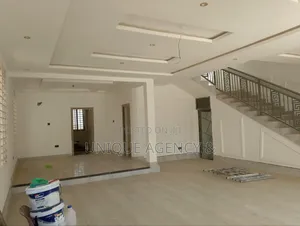 4bdrm Duplex in East Legon for sale