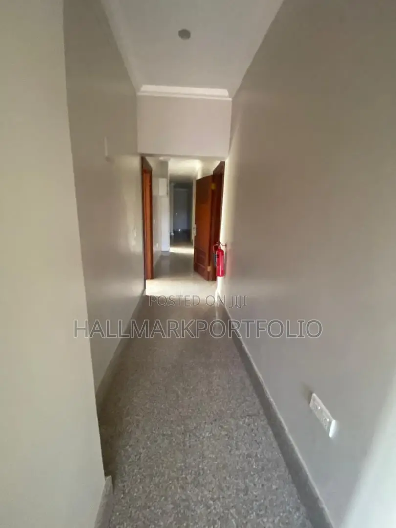 3bdrm Apartment in Apartment Complex 6, US Embassy Area for sale
