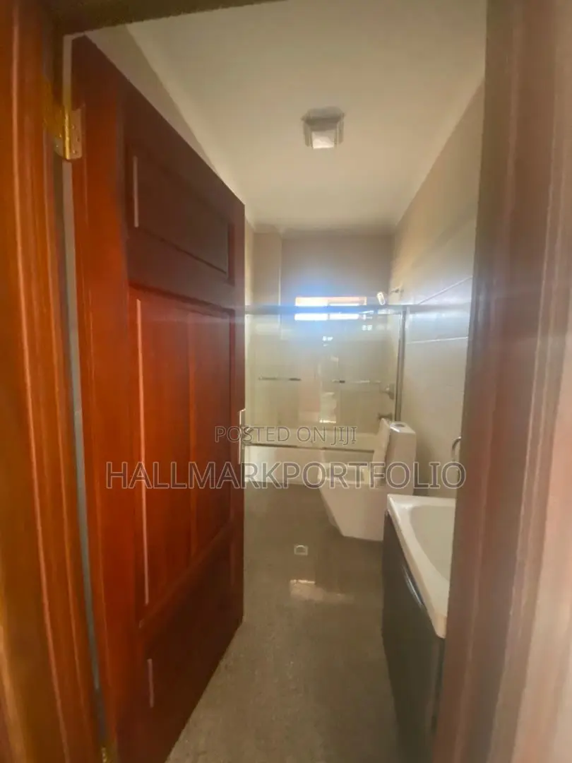 3bdrm Apartment in Apartment Complex 6, US Embassy Area for sale