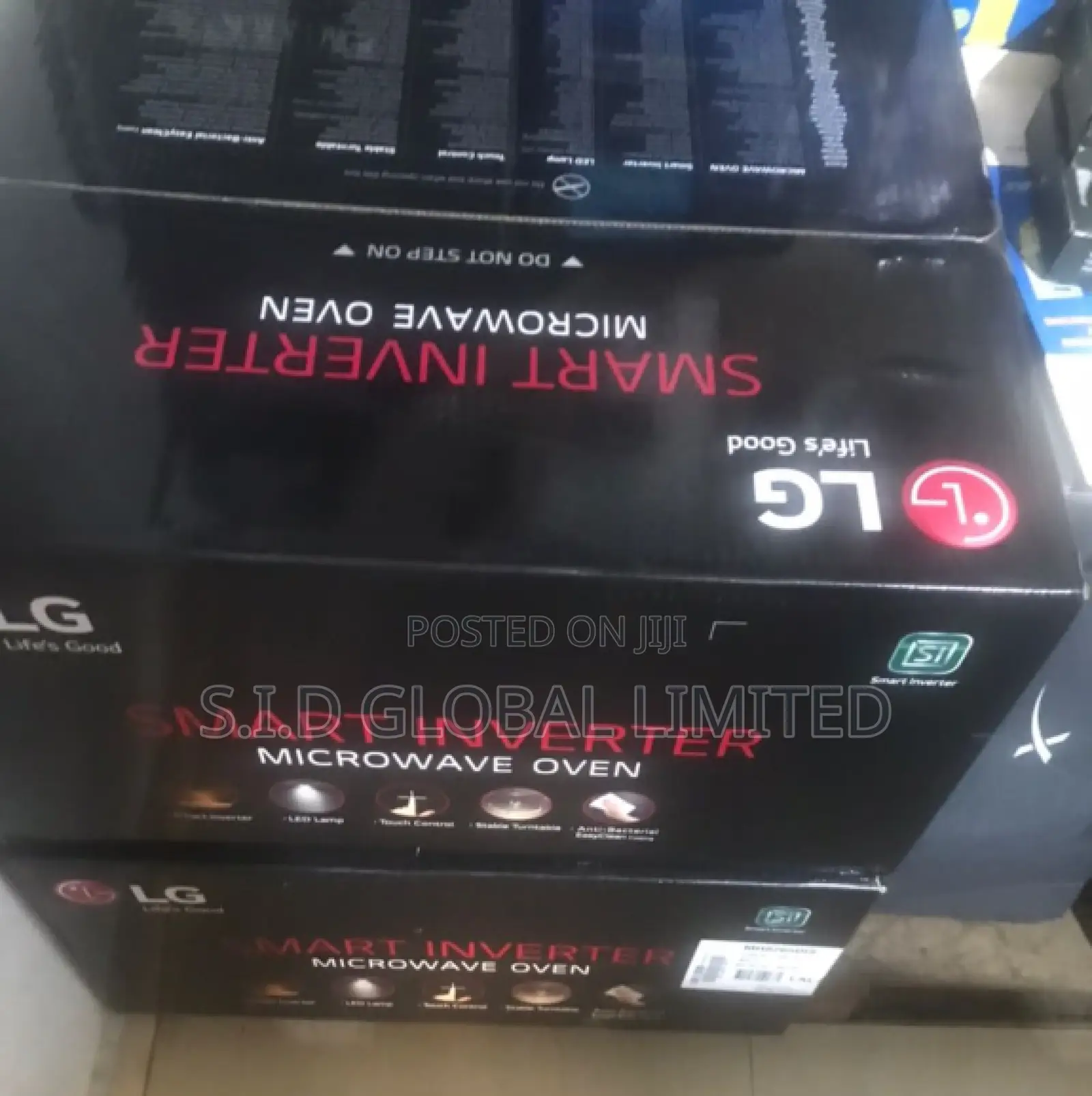 Rediscover the Art of LG 42L Smart Inverter Microwave Oven