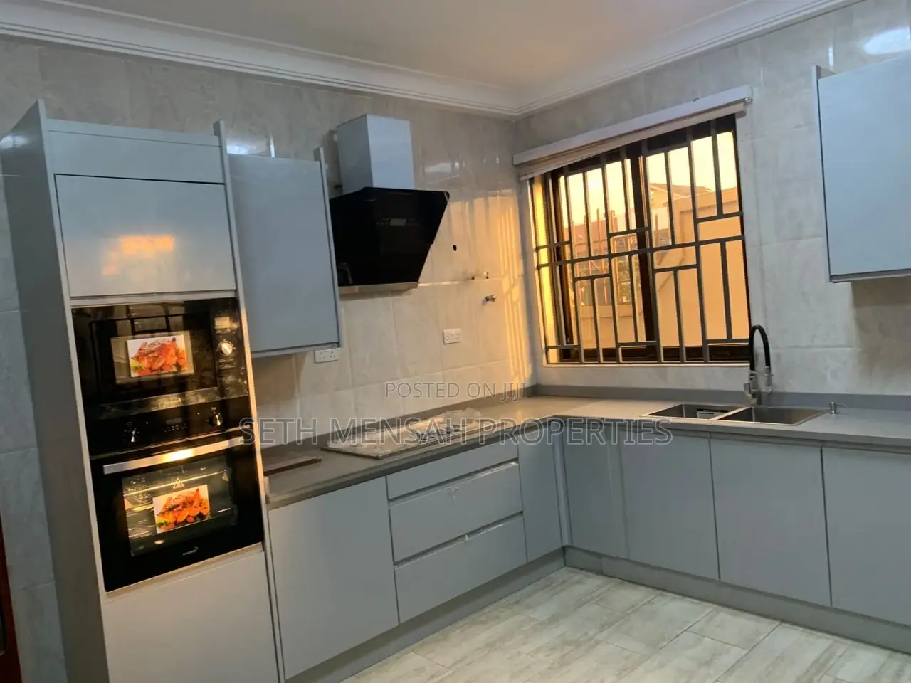 5bdrm Mansion in Skm, Dome for sale