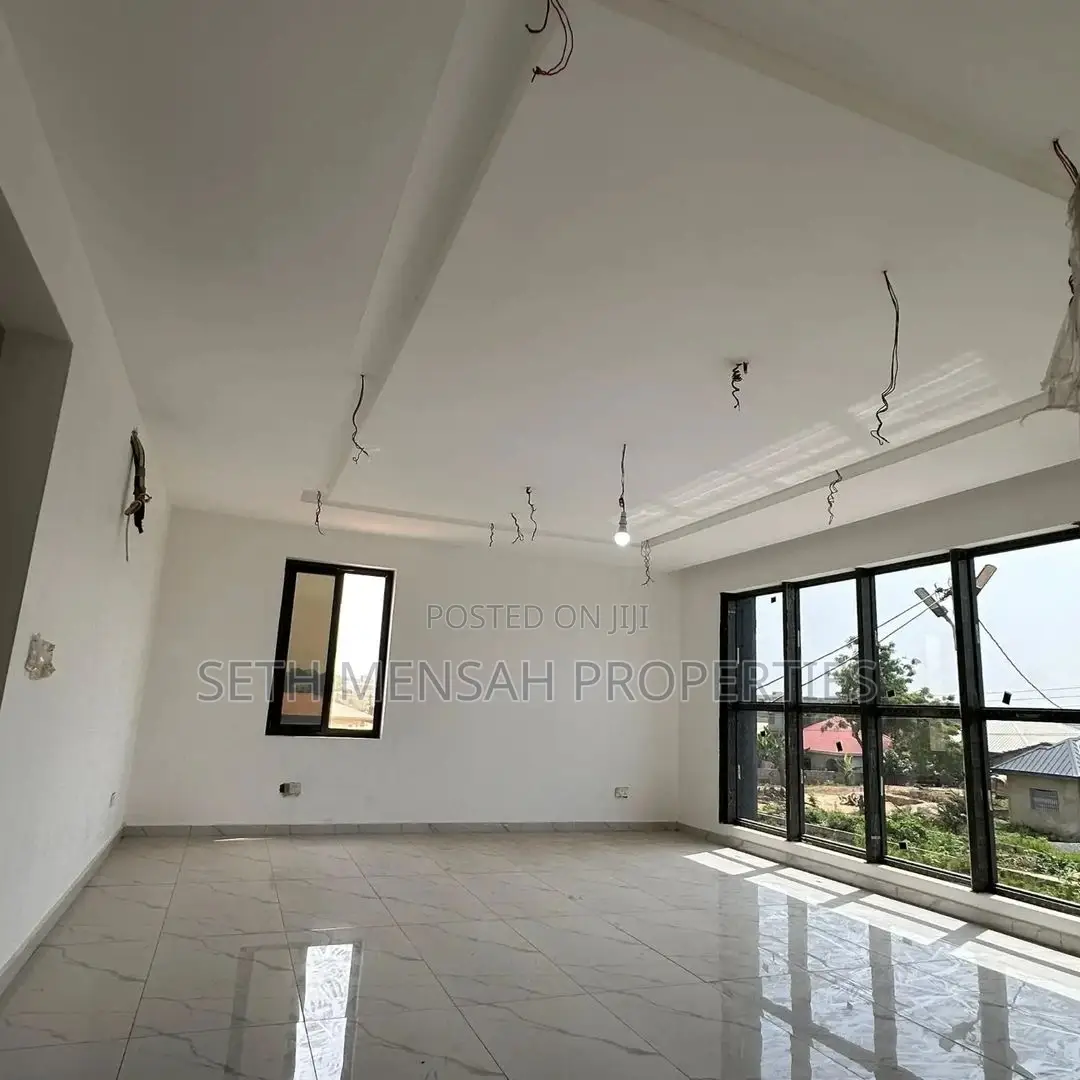 4bdrm House in Skm, Ashaley Botwe for sale