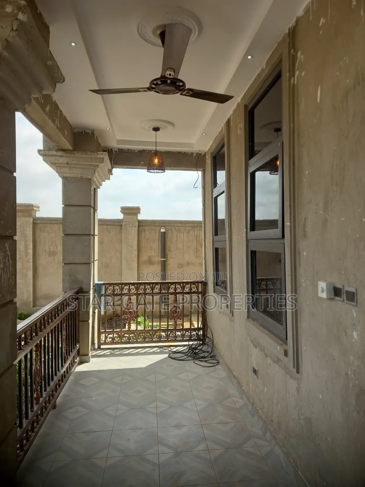 6bdrm House in Saaman, Near Kenyasi, Kumasi Metropolitan for sale