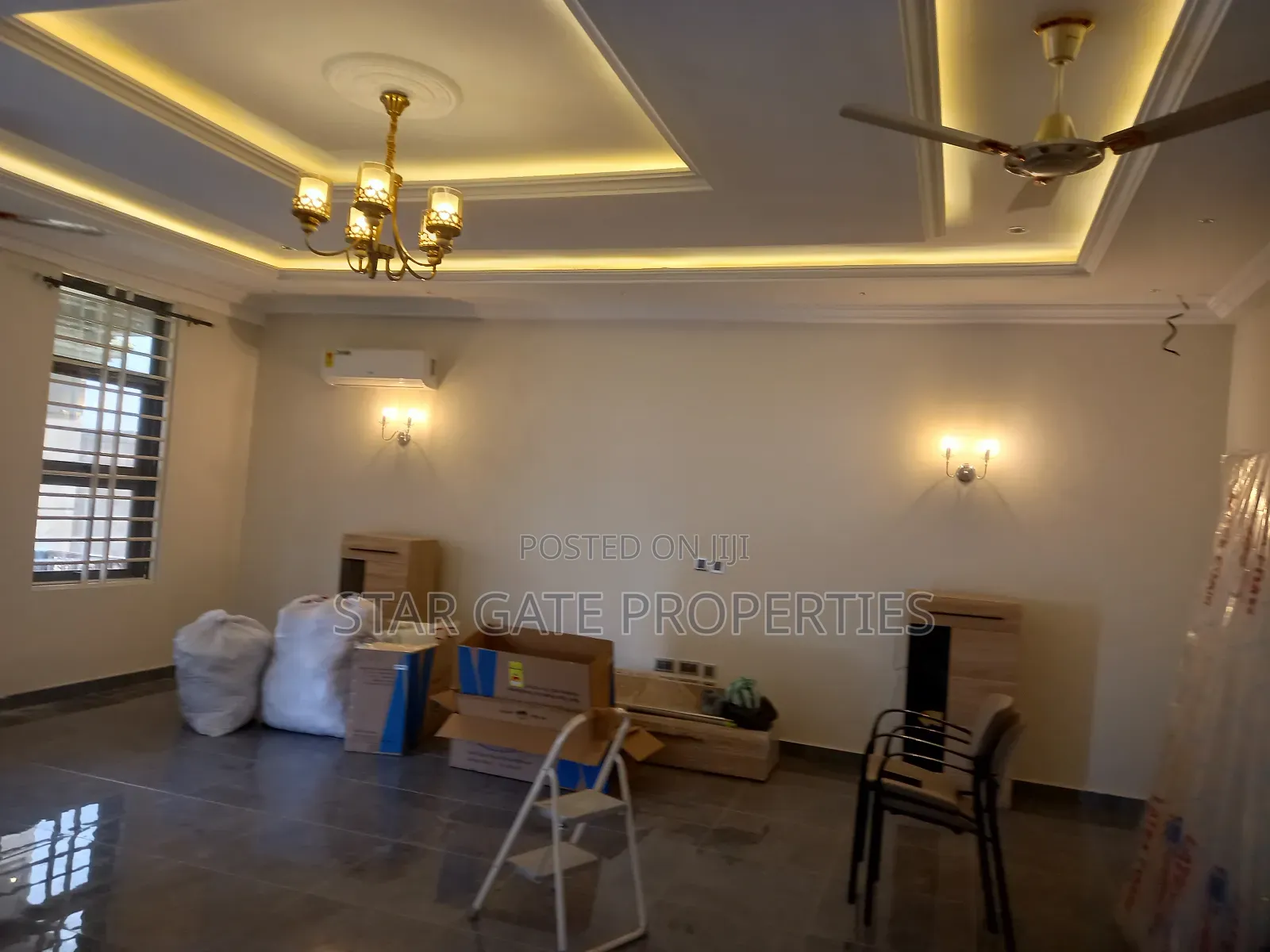 6bdrm House in Saaman, Near Kenyasi, Kumasi Metropolitan for sale