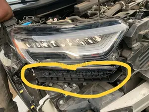 Honda CRV Headlight Seat 2017 2018 2019 2020 2021 2022