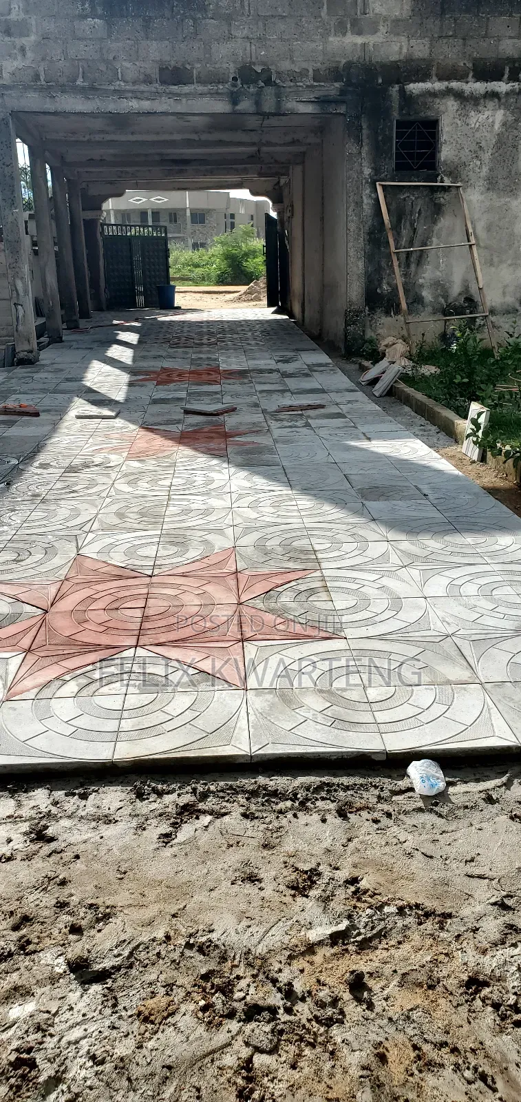 Pavement Tiler