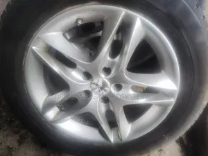 Ford 17" Alloy Rims Set With 235/55r17 Tyres