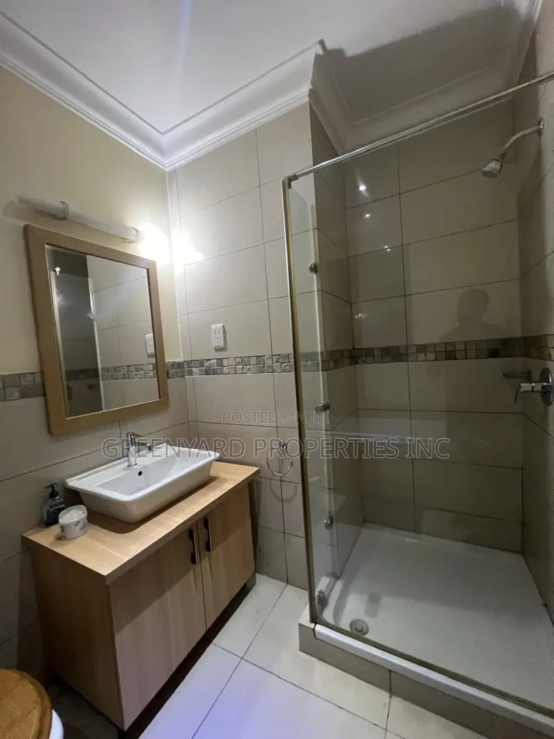 3bdrm Apartment in American House, East Legon for sale