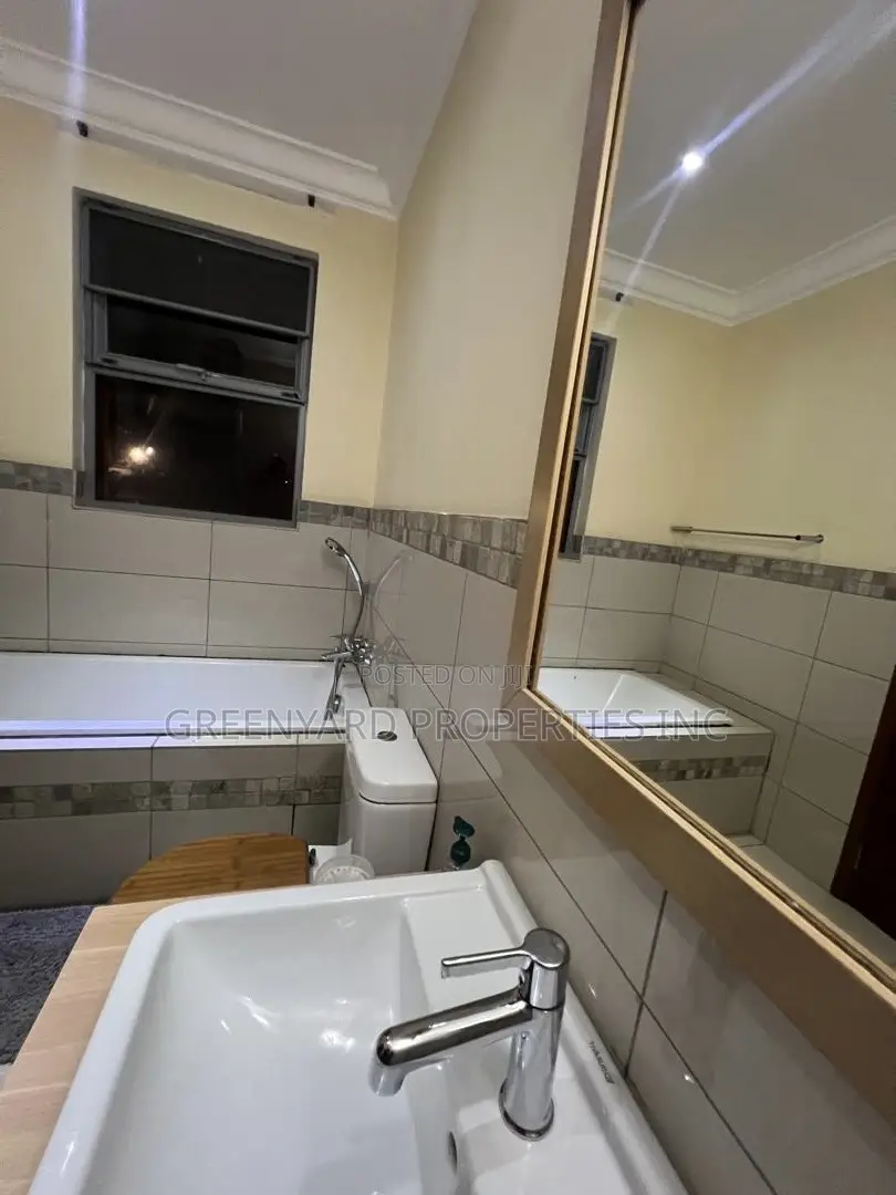 3bdrm Apartment in American House, East Legon for sale