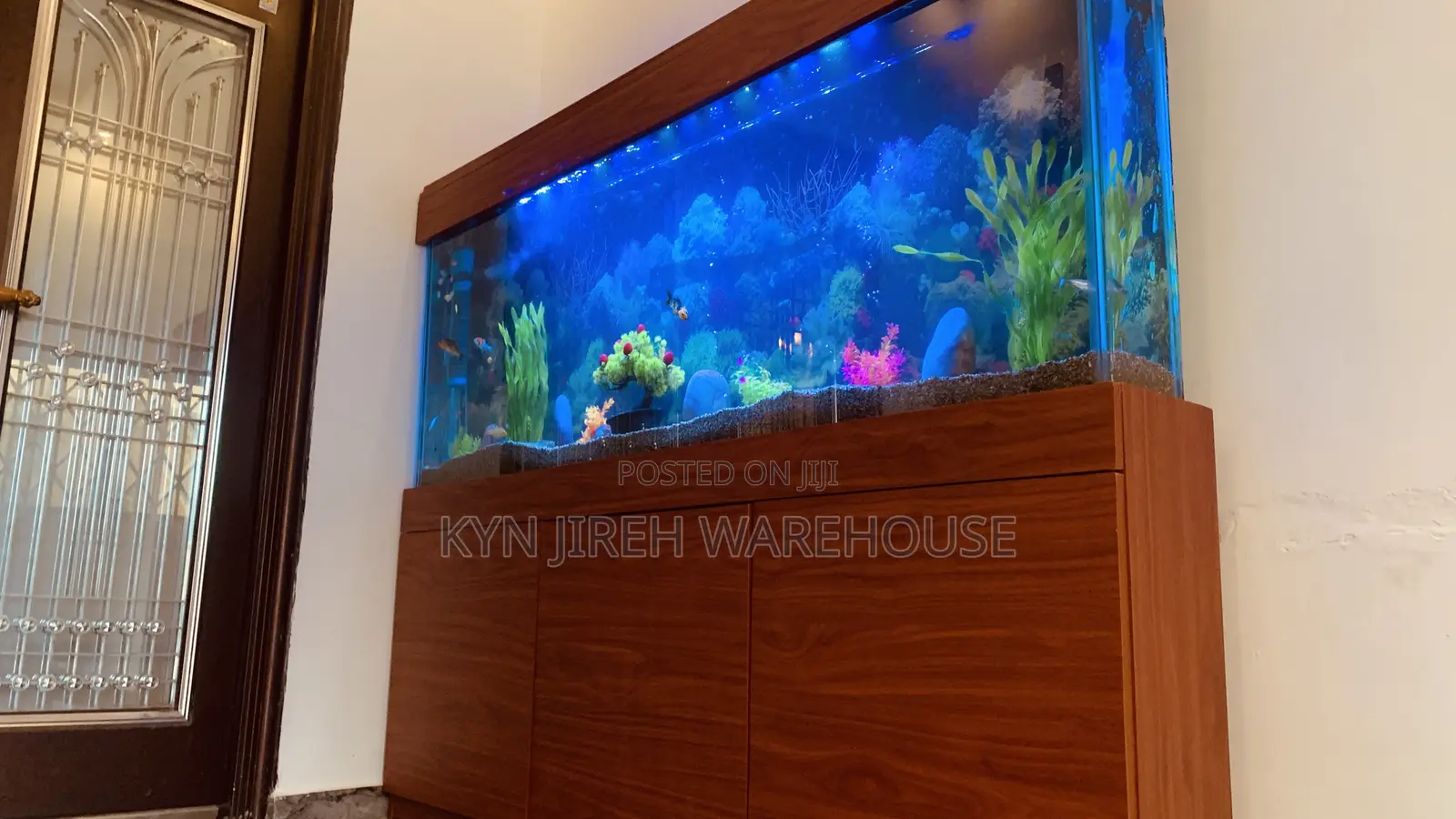 Brown Aquarium With 15 Fishes